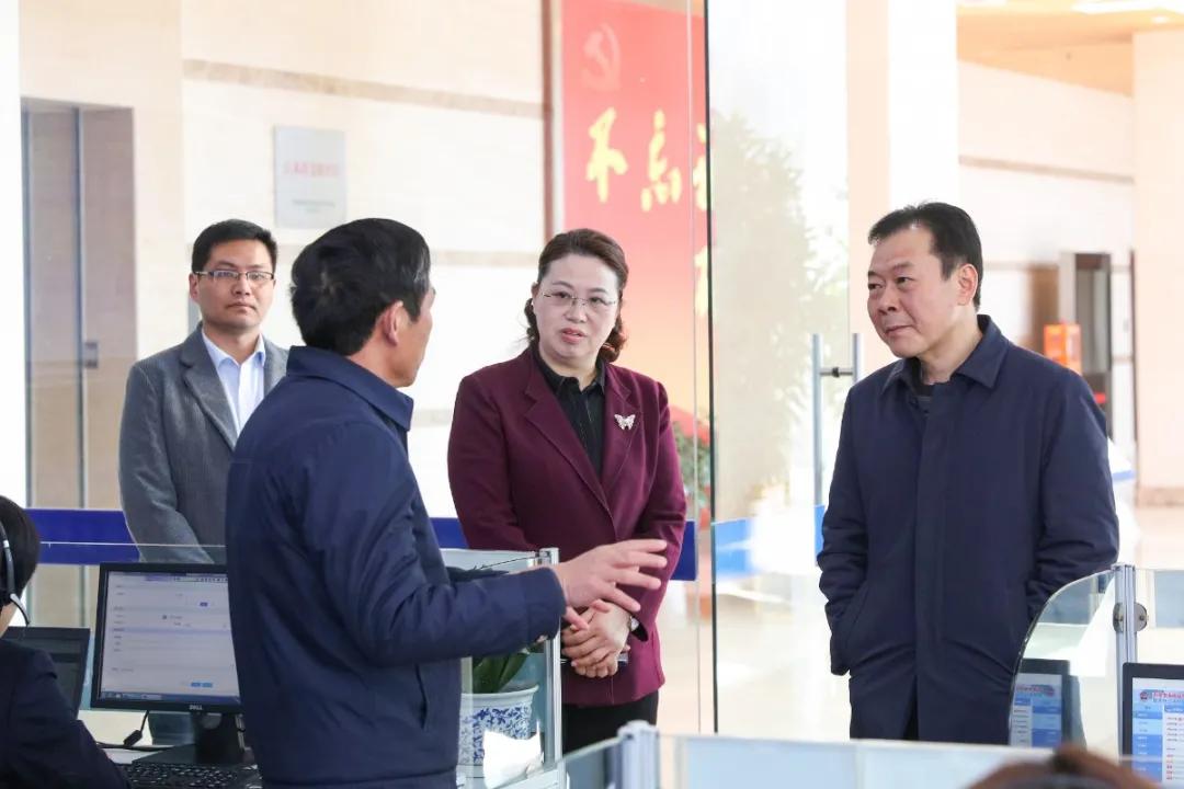 南通副市長潘建華到市場監(jiān)管局調研，并對2021南通國際高端紡織產(chǎn)業(yè)博覽會做出指導意見